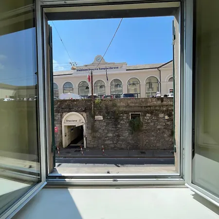 Casa Stazione Sampierdarena * Genua